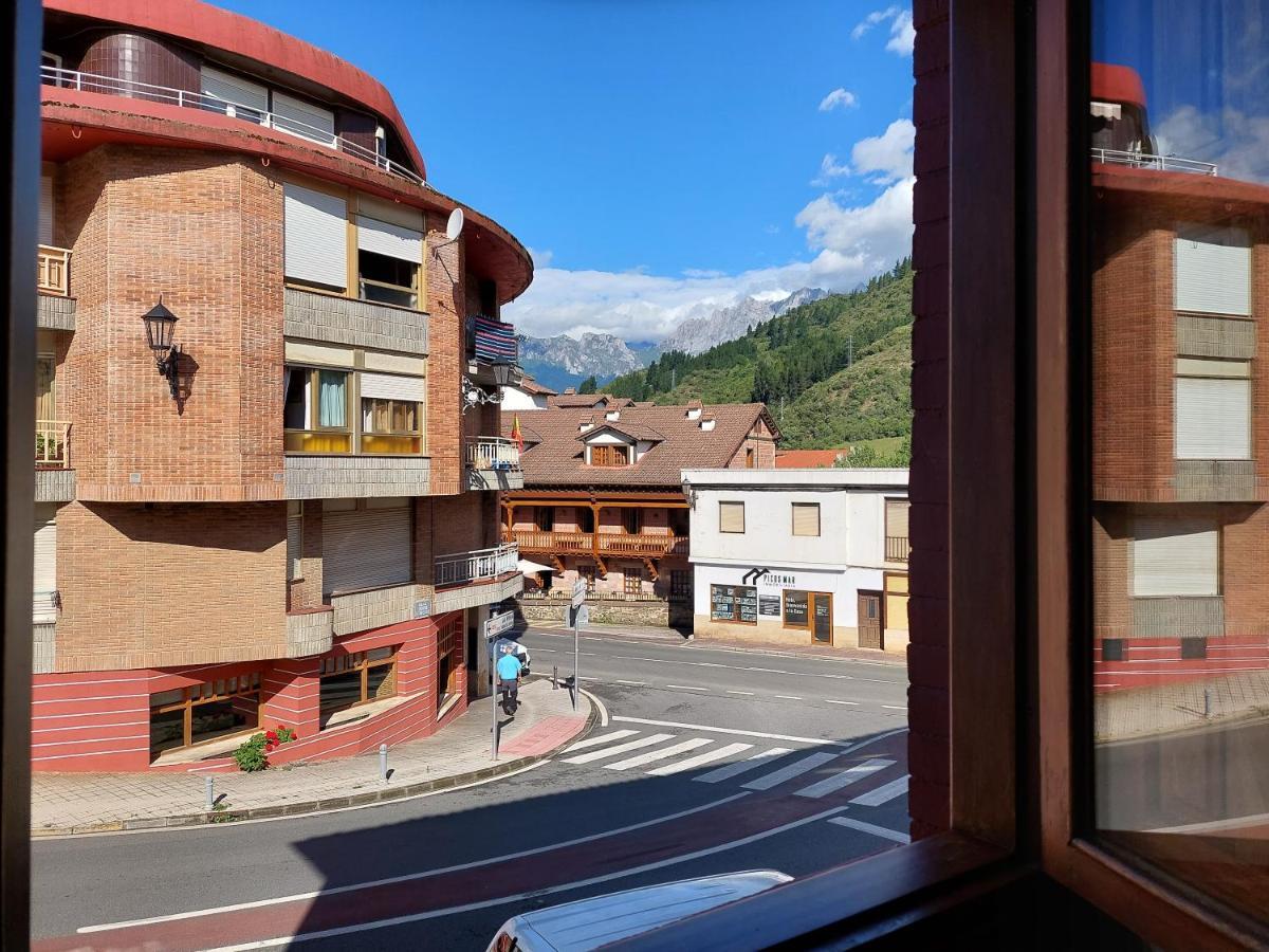 Hosteria Picos De Europa Potes Kültér fotó