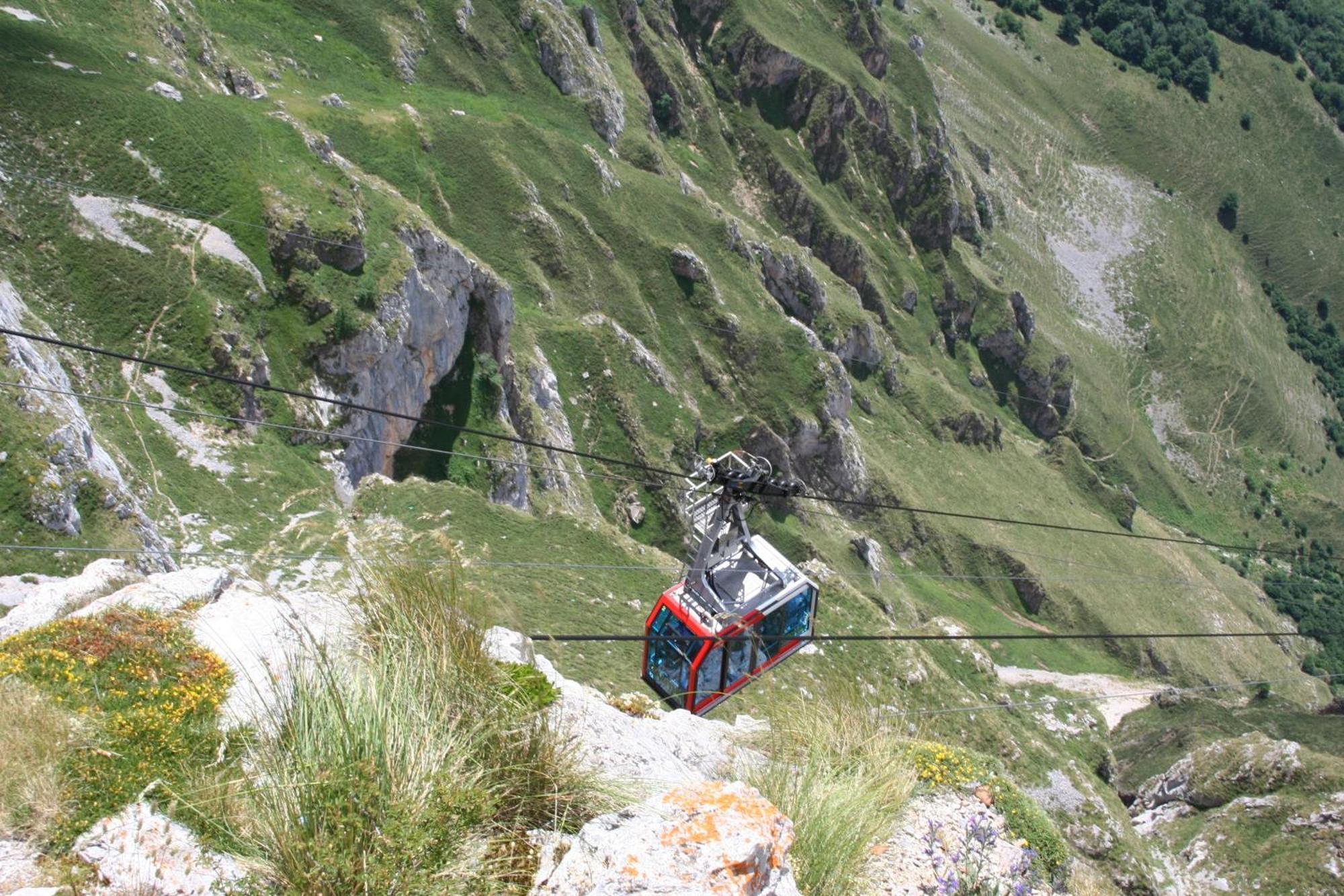 Hosteria Picos De Europa Potes Kültér fotó