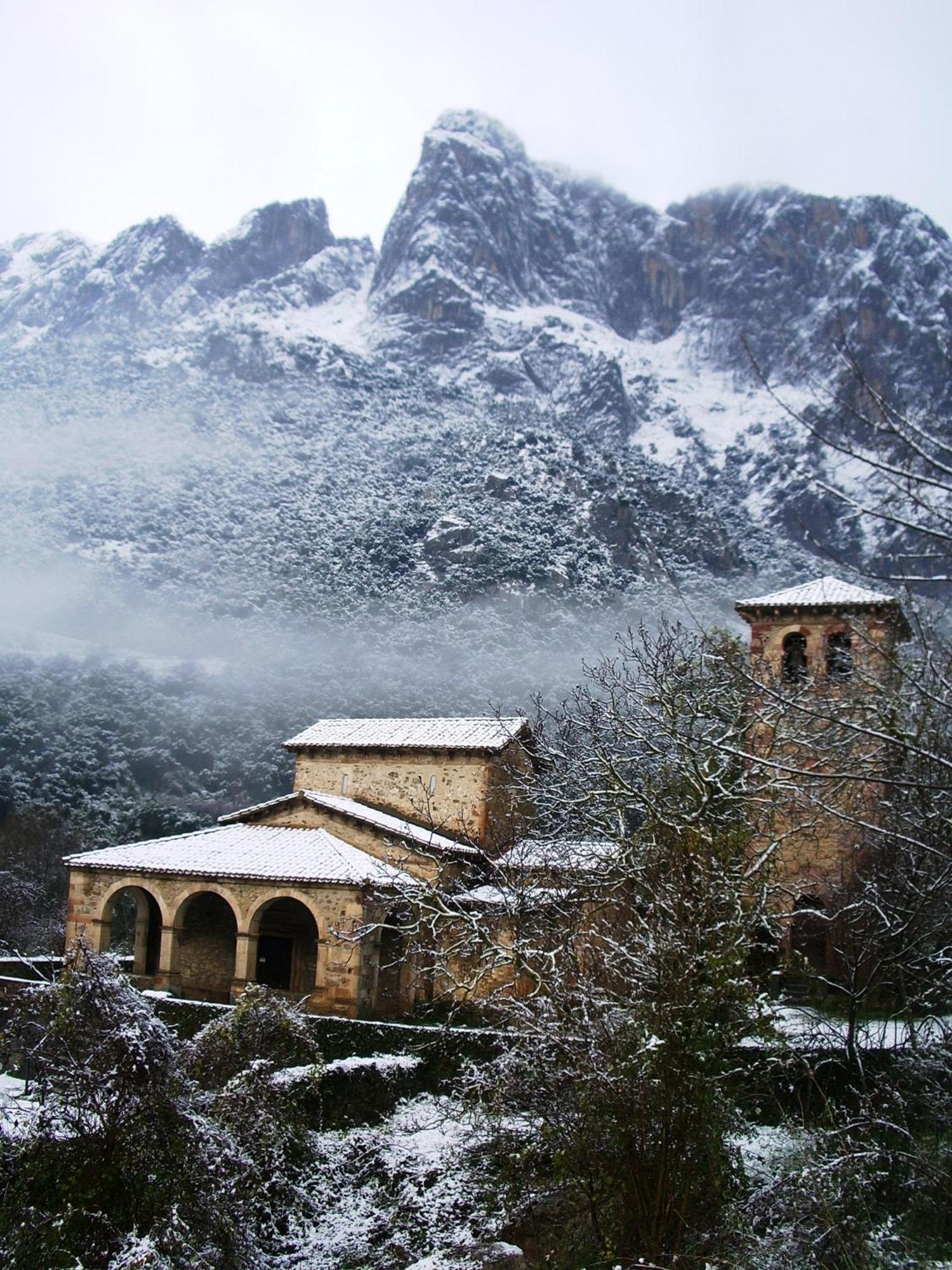 Hosteria Picos De Europa Potes Kültér fotó