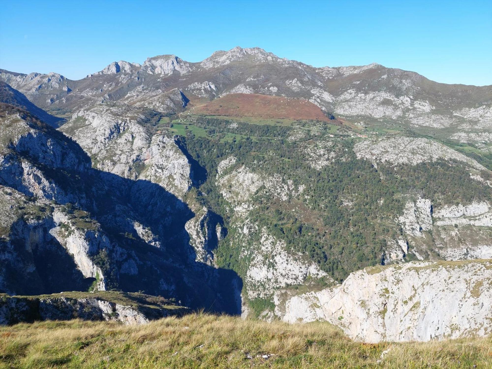 Hosteria Picos De Europa Potes Kültér fotó