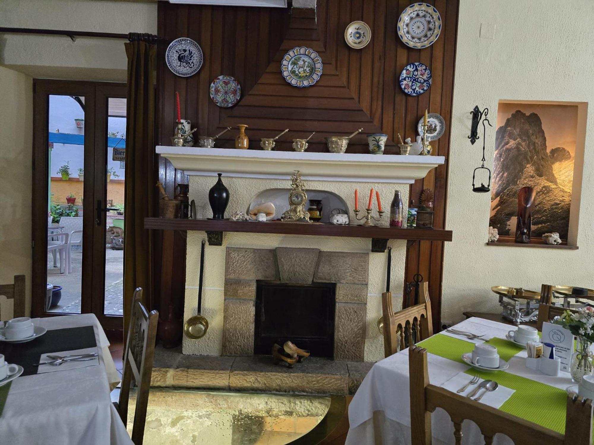 Hosteria Picos De Europa Potes Kültér fotó