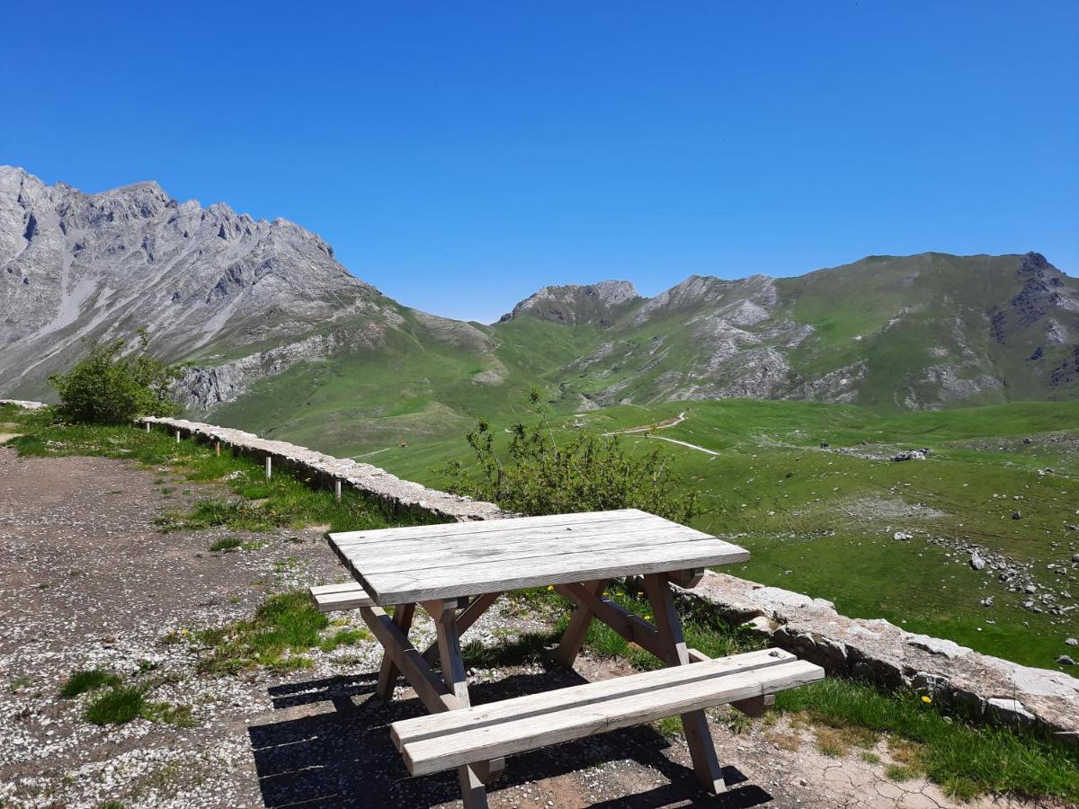 Hosteria Picos De Europa Potes Kültér fotó