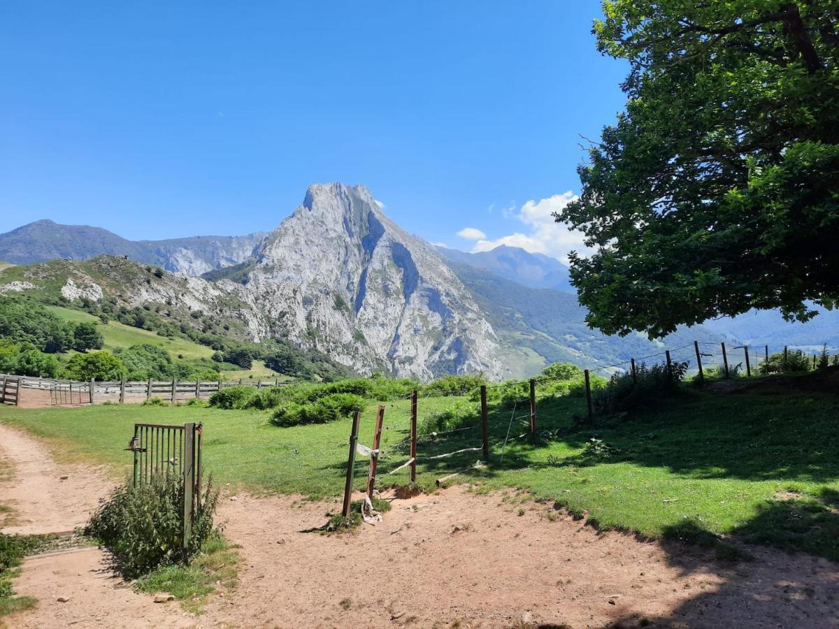 Hosteria Picos De Europa Potes Kültér fotó